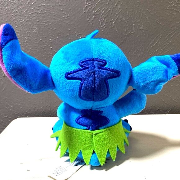 Just Play Disney Stitch Feed Me Series 7" Plush with Coconut 2022 - Picture 2 of 3
